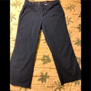 Comfortable black pants by Lee size 10 M